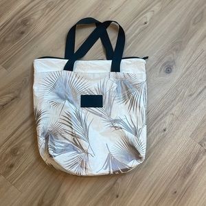 Aloha Collection Day Tripper Tote “Day Palms” print